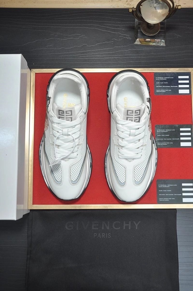 Gxvxnchy Sneakers Functional 153352