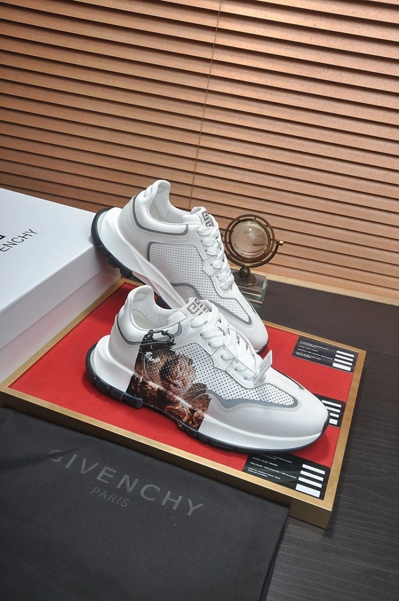Gxvxnchy Sneakers Functional 153352