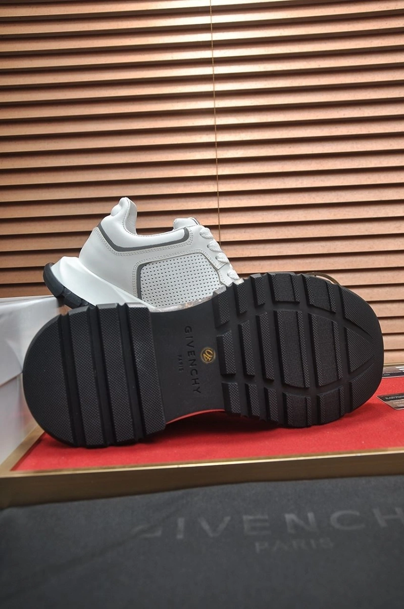 Gxvxnchy Sneakers Functional 153352