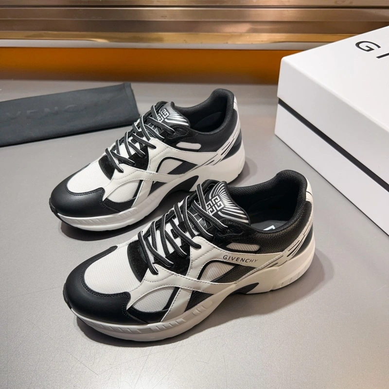 Gxvxnchy Sneakers Vibrant 153345