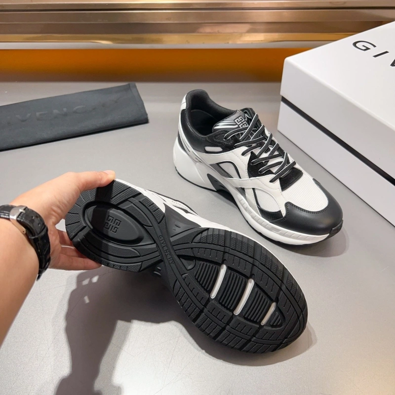 Gxvxnchy Sneakers Vibrant 153345