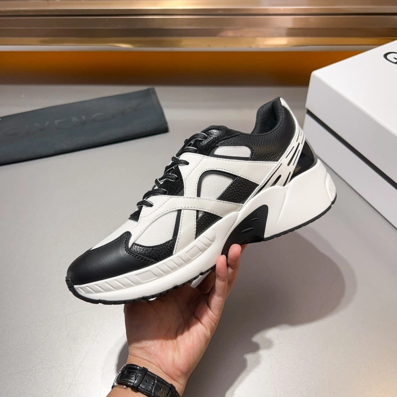 Gxvxnchy Sneakers Vibrant 153345