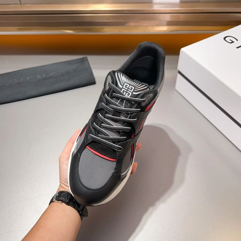 Bold Gxvxnchy Sneakers 153341
