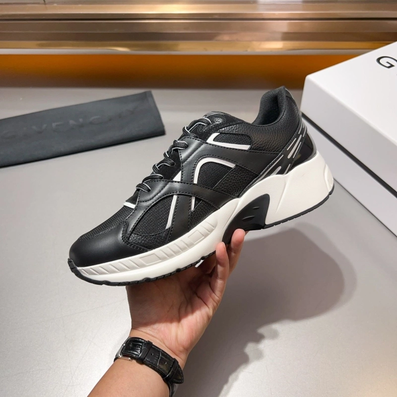 StreetReady Gxvxnchy Sneakers 153344