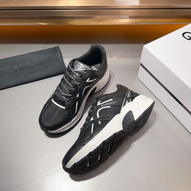 StreetReady Gxvxnchy Sneakers 153344