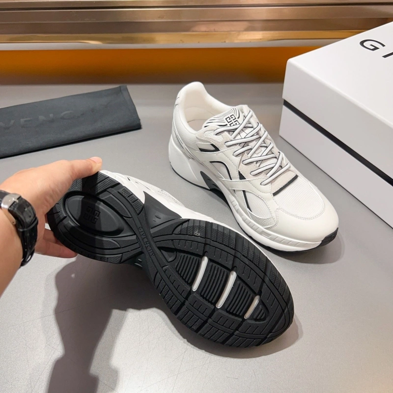 Bold Gxvxnchy Sneakers 153343