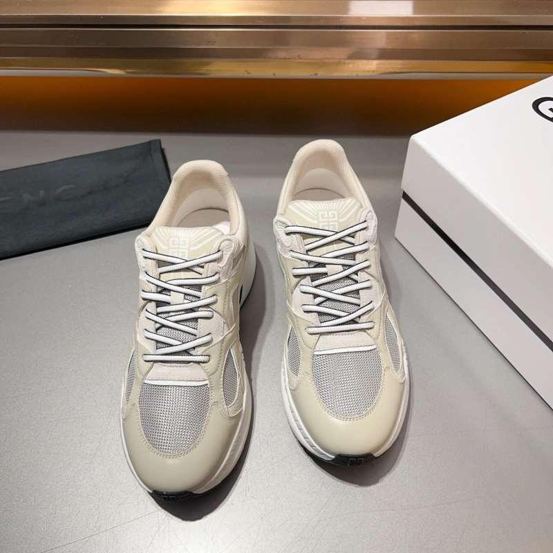 Gxvxnchy Sneakers Unique 153348