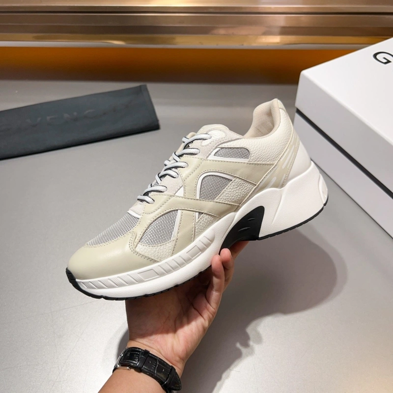 Gxvxnchy Sneakers Unique 153348