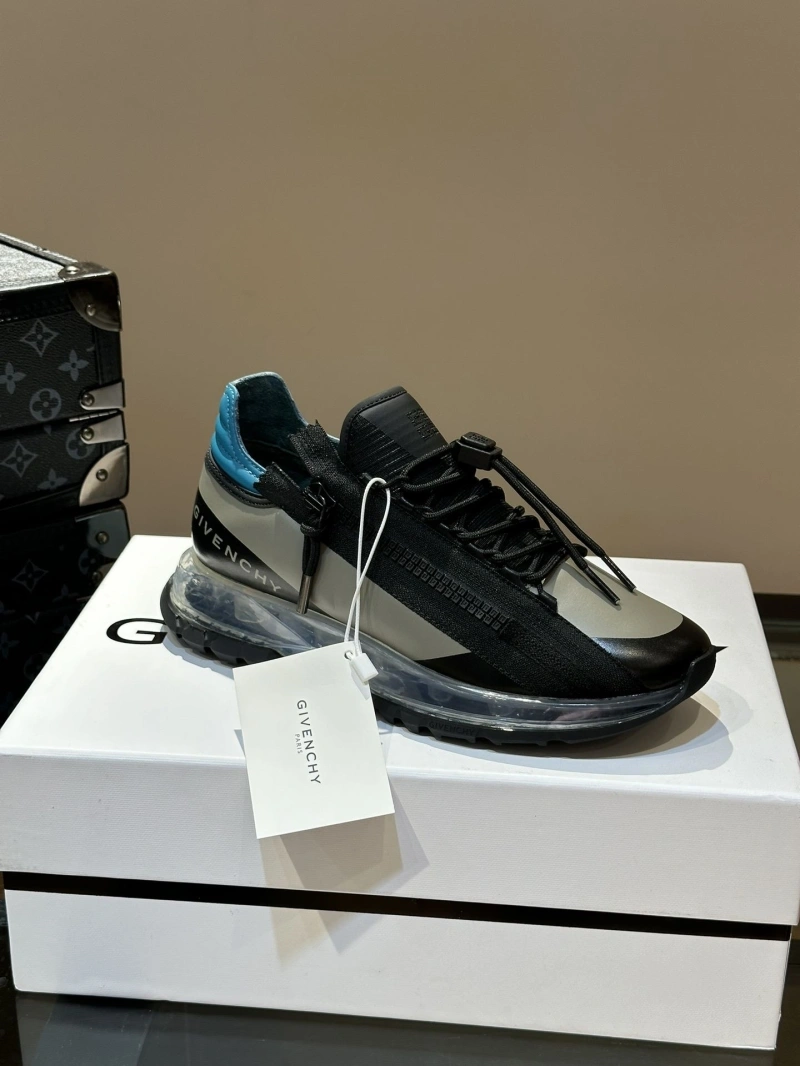 Gxvxnchy Sneakers Classic 153347