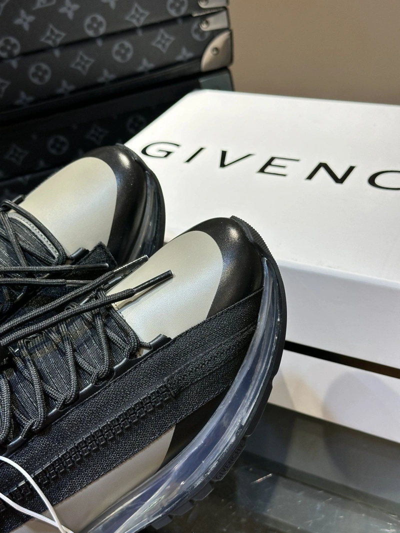Gxvxnchy Sneakers Classic 153347