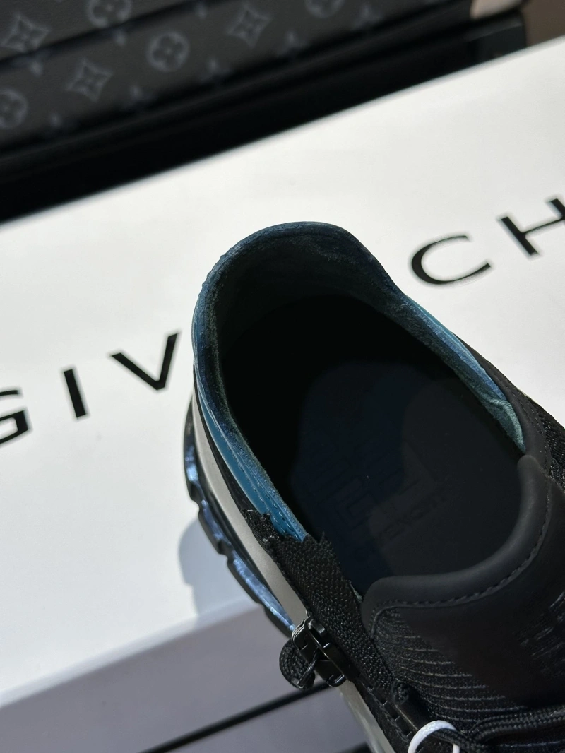 Gxvxnchy Sneakers Classic 153347