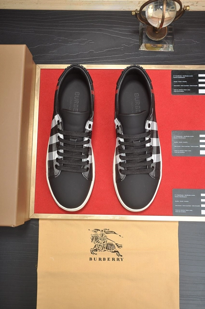 Soft Bxrbxrry Sneakers 115085