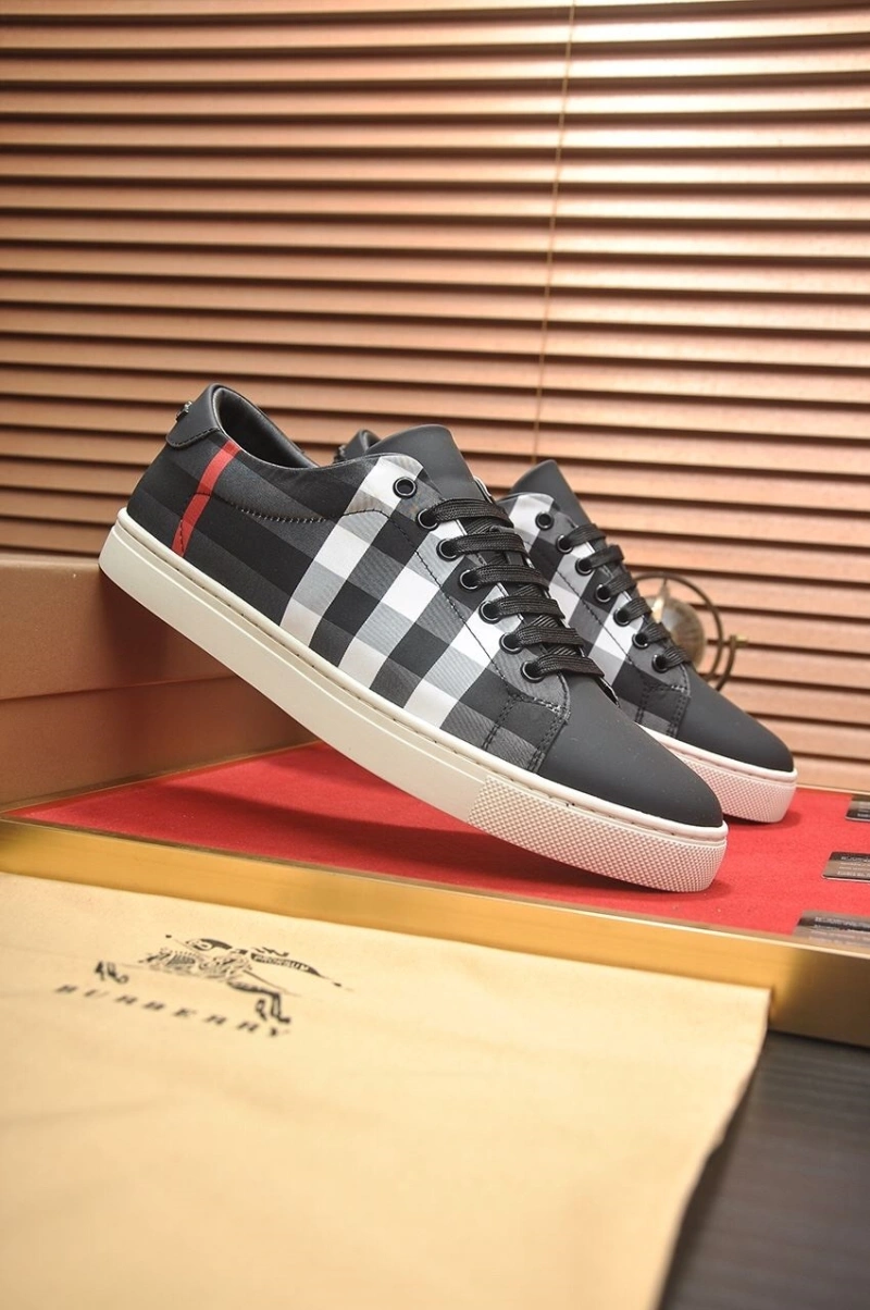 Soft Bxrbxrry Sneakers 115085