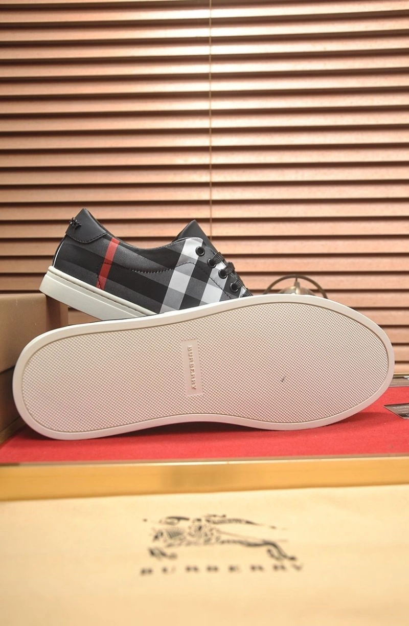 Soft Bxrbxrry Sneakers 115085