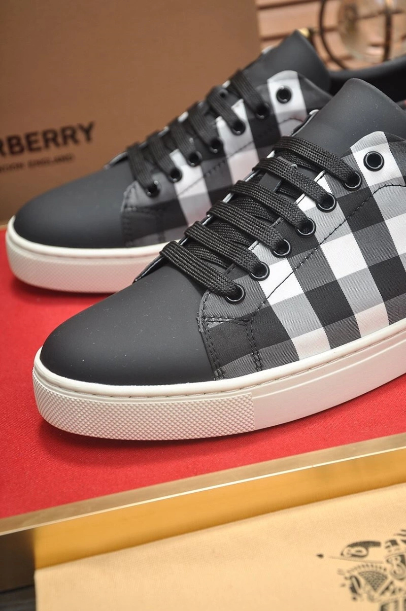Soft Bxrbxrry Sneakers 115085