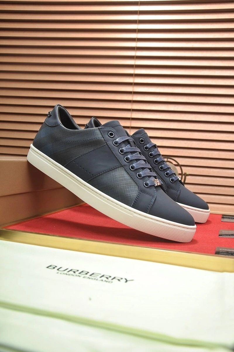 Vibrant Bxrbxrry Sneakers 115055