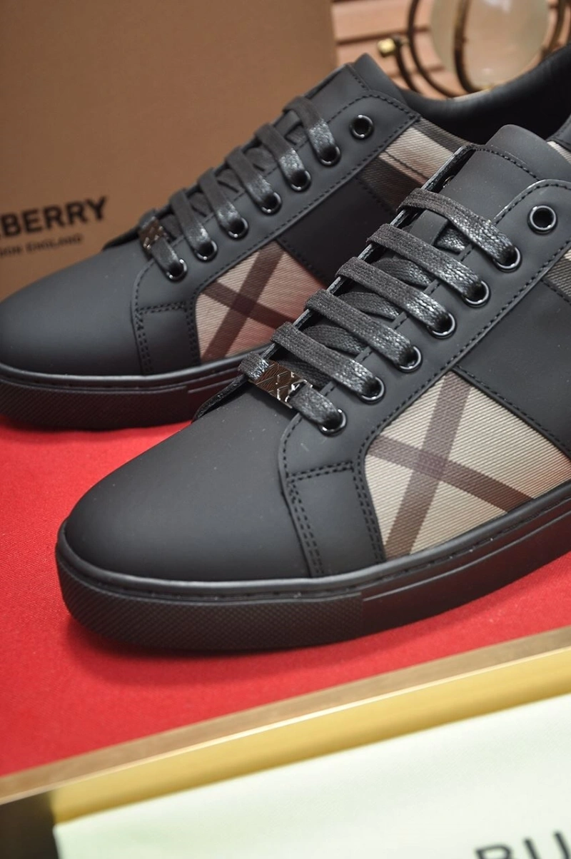 Soft Bxrbxrry Sneakers 115058