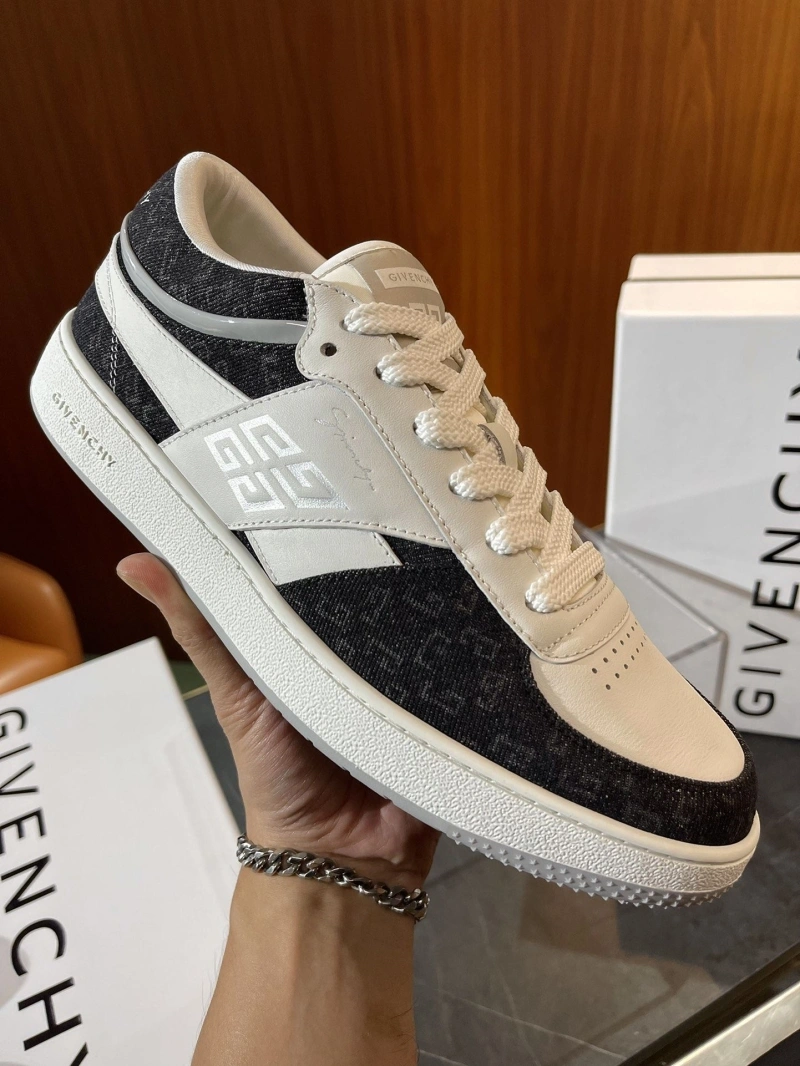 Gxvxnchy Sneakers Affordable 153342