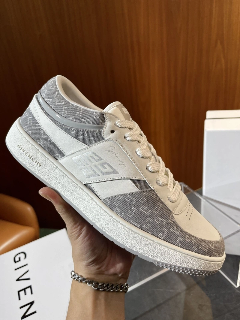 Gxvxnchy Sneakers Affordable 153342