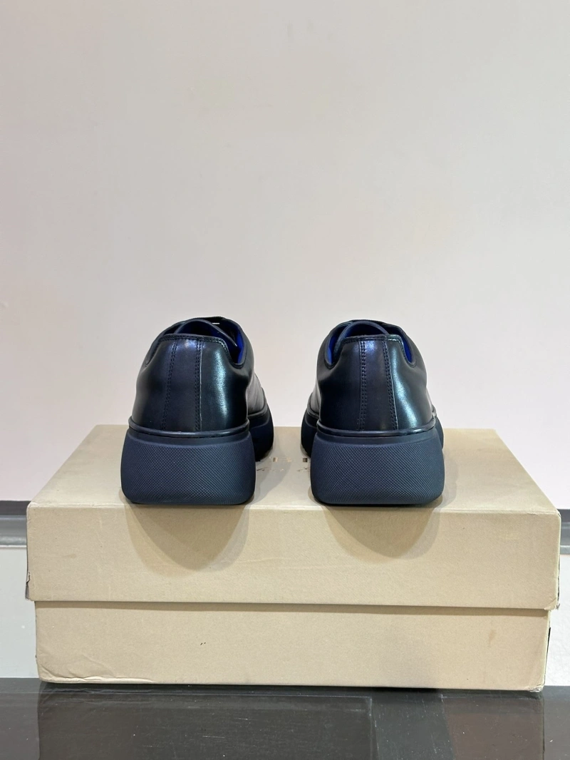 Durable Bxrbxrry Sneakers 115068