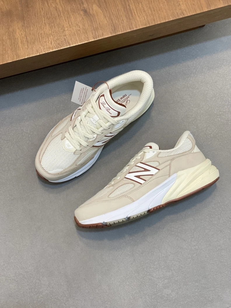 Versatile Othxr Sneakers 210740