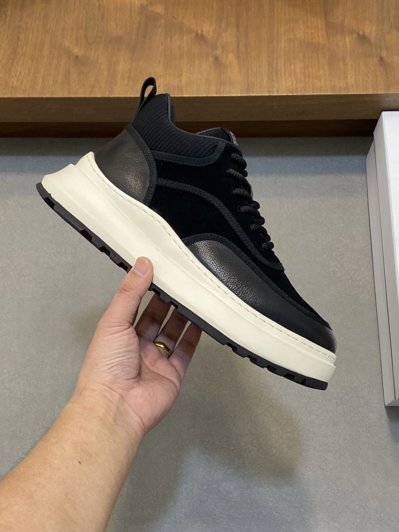 Gxvxnchy Sneakers EyeCatching 152465