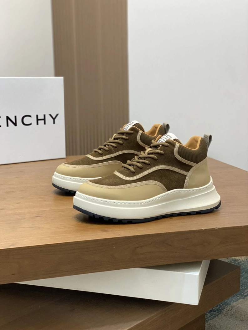 Bright Gxvxnchy Sneakers 152482