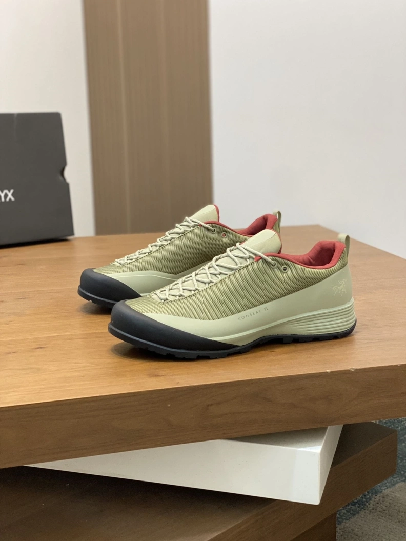 Lightweight Othxr Sneakers 210742