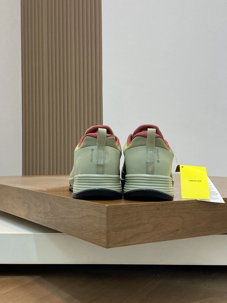 Lightweight Othxr Sneakers 210742