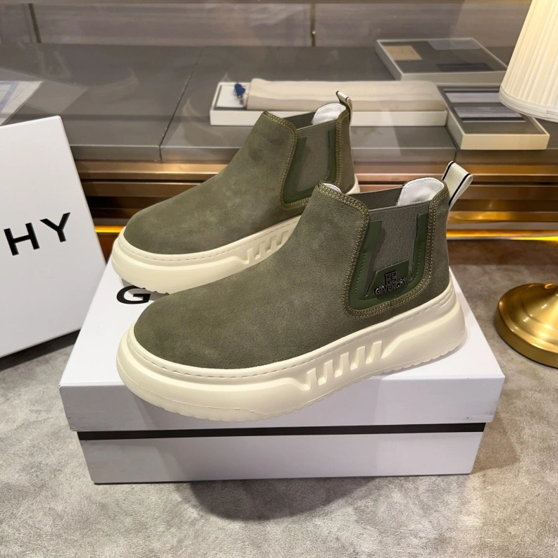 Gxvxnchy Sneakers Unique 152477