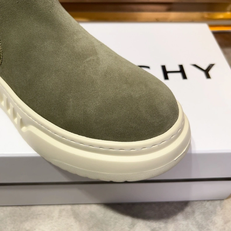 Gxvxnchy Sneakers Unique 152477