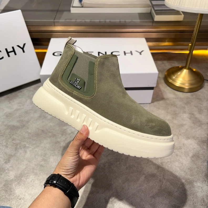 Gxvxnchy Sneakers Unique 152477