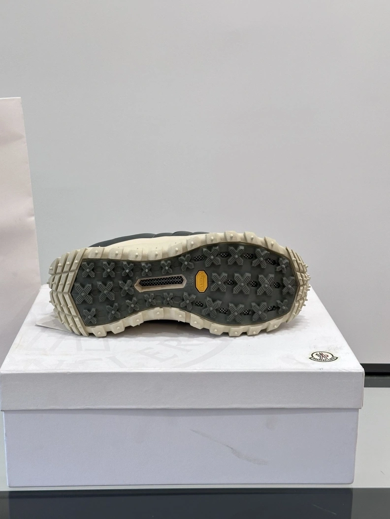 Modern Mxnclxr Sneakers 197356