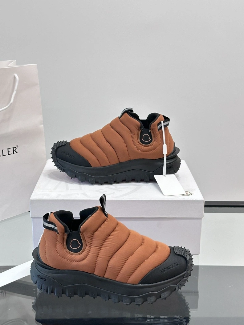 Sleek Mxnclxr Sneakers 197355