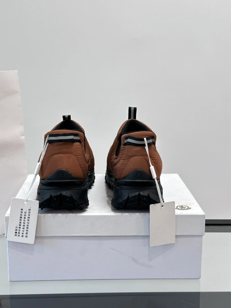 Sleek Mxnclxr Sneakers 197355