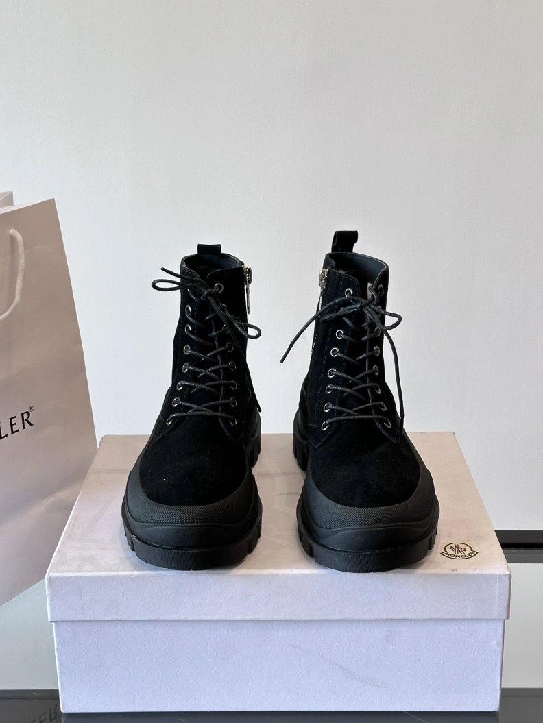 Functional Mxnclxr Sneakers 197351
