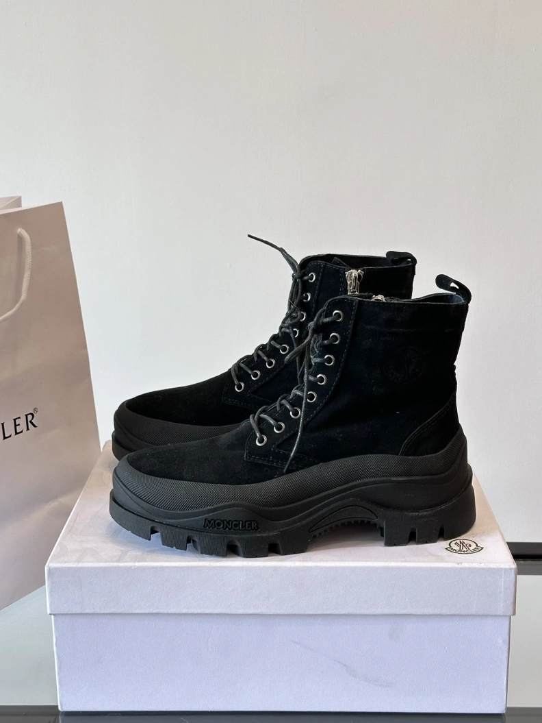 Functional Mxnclxr Sneakers 197351