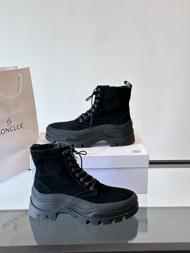 Functional Mxnclxr Sneakers 197351