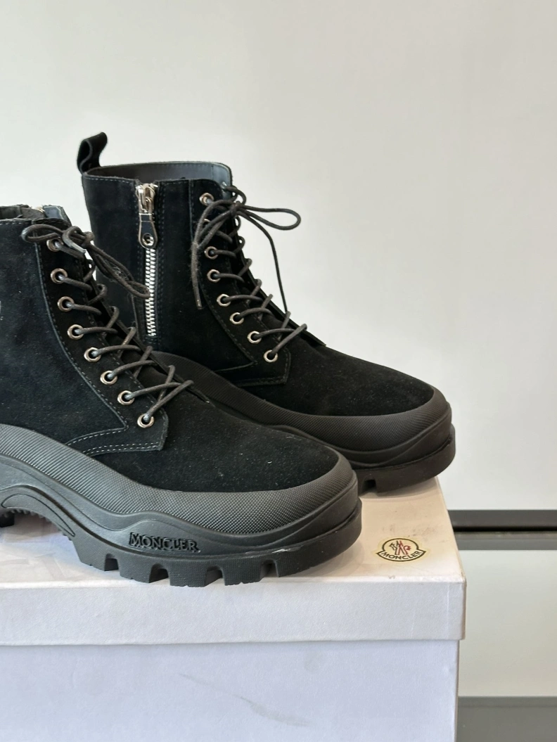 Functional Mxnclxr Sneakers 197351