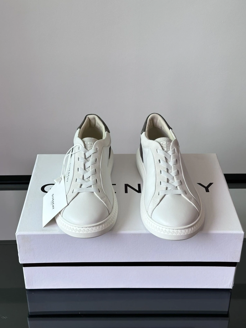 Elegant Gxvxnchy Sneakers 152468