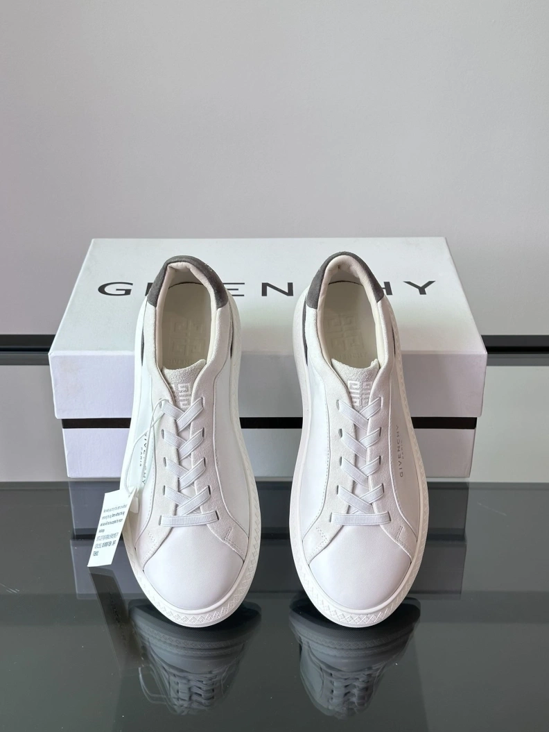 Elegant Gxvxnchy Sneakers 152468
