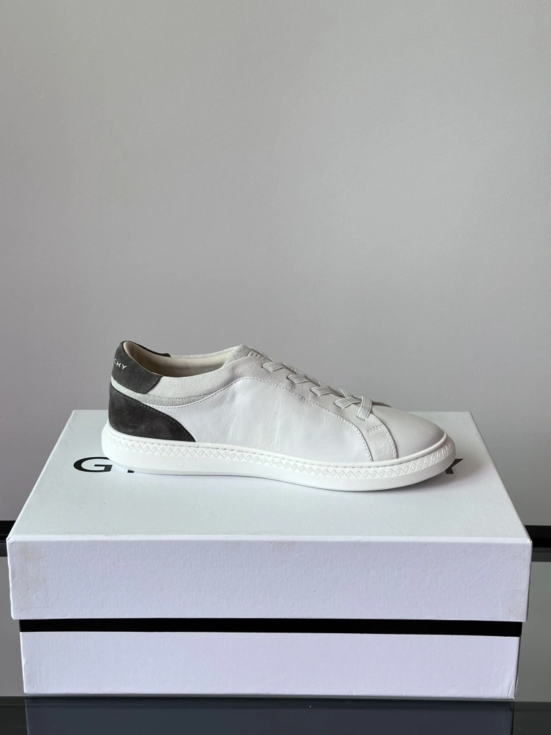 Elegant Gxvxnchy Sneakers 152468