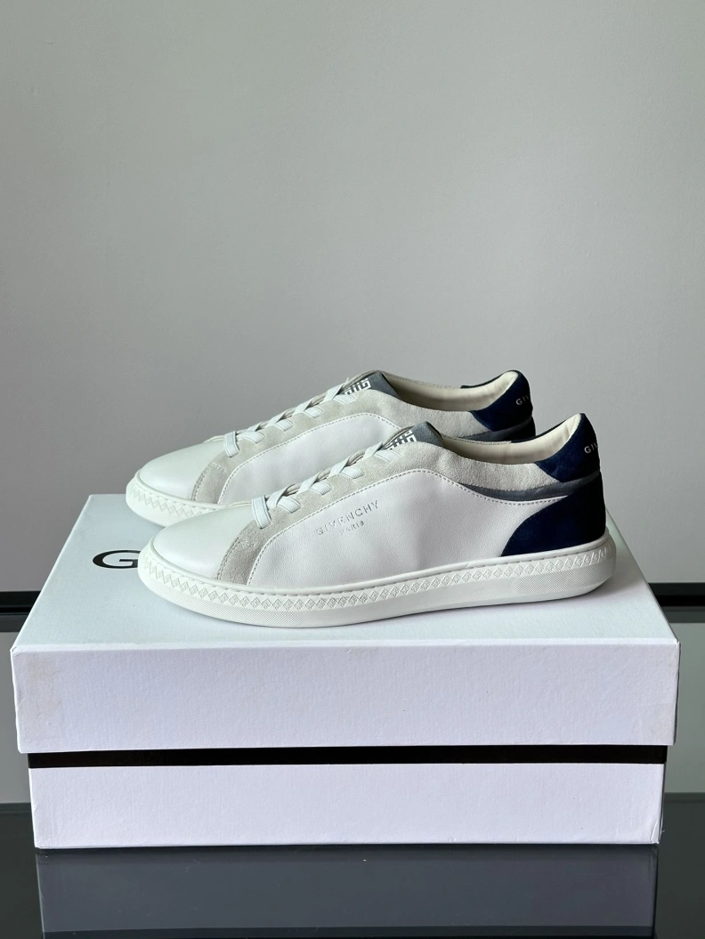 EyeCatching Gxvxnchy Sneakers 152473
