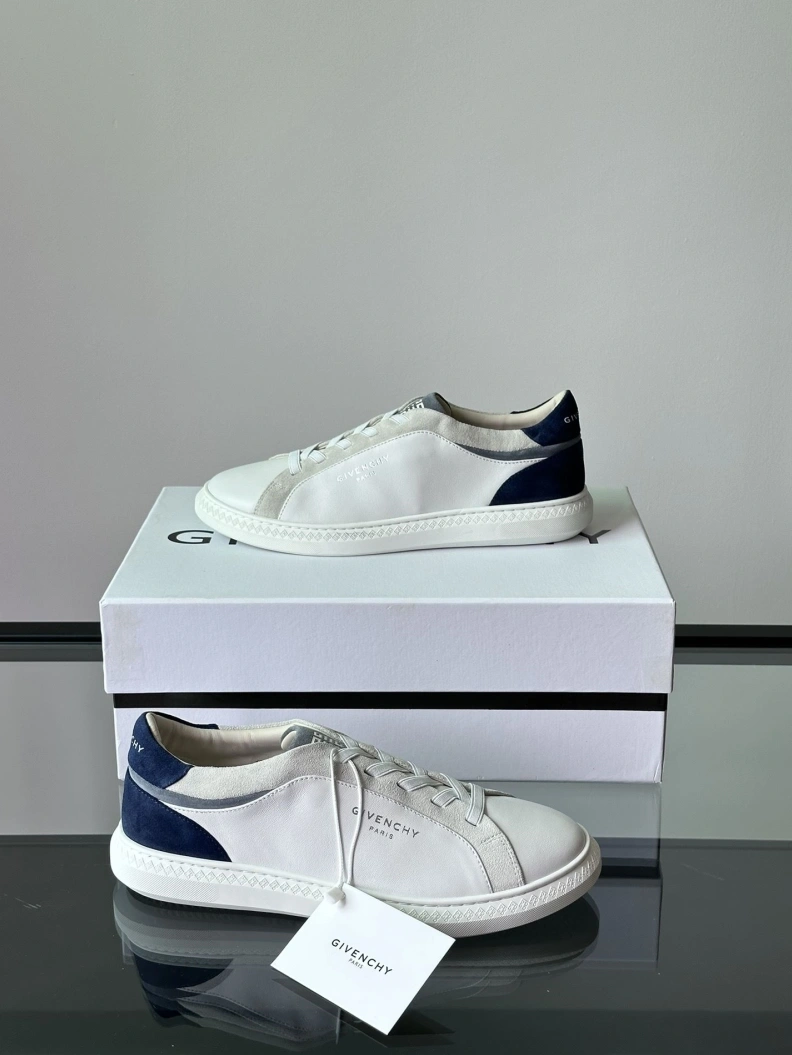EyeCatching Gxvxnchy Sneakers 152473