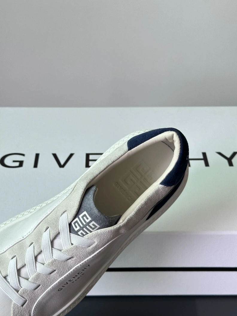 EyeCatching Gxvxnchy Sneakers 152473