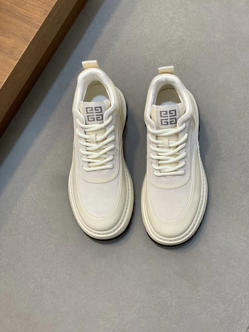 Timeless Gxvxnchy Sneakers 152462