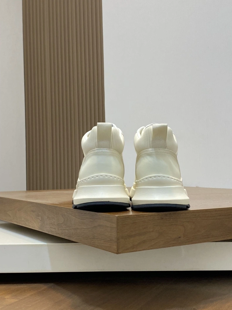 Timeless Gxvxnchy Sneakers 152462