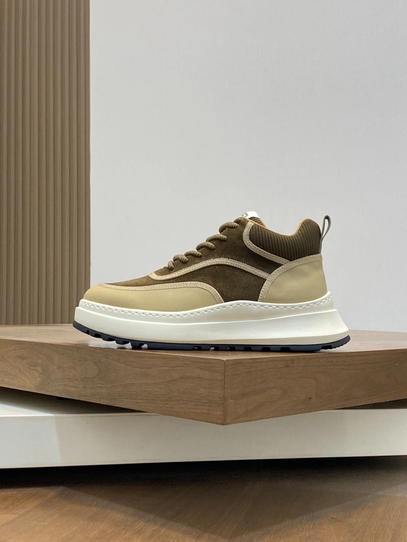 WellDesigned Gxvxnchy Sneakers 152476