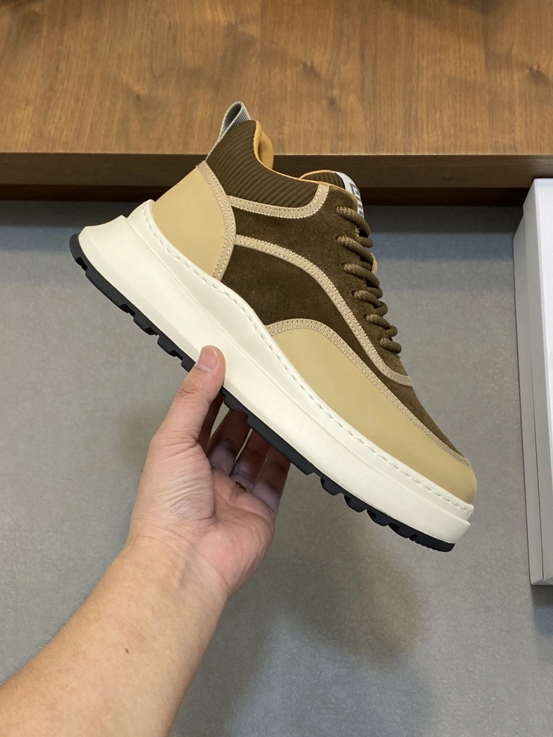 WellDesigned Gxvxnchy Sneakers 152476