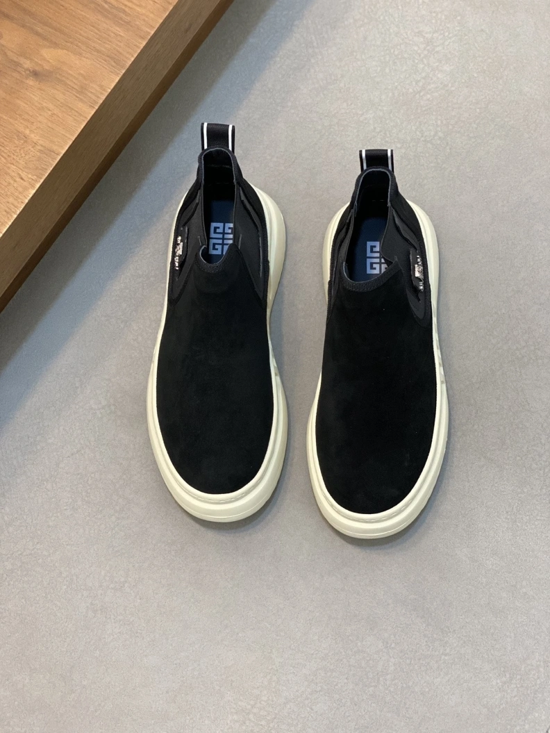 Sophisticated Gxvxnchy Sneakers 152459